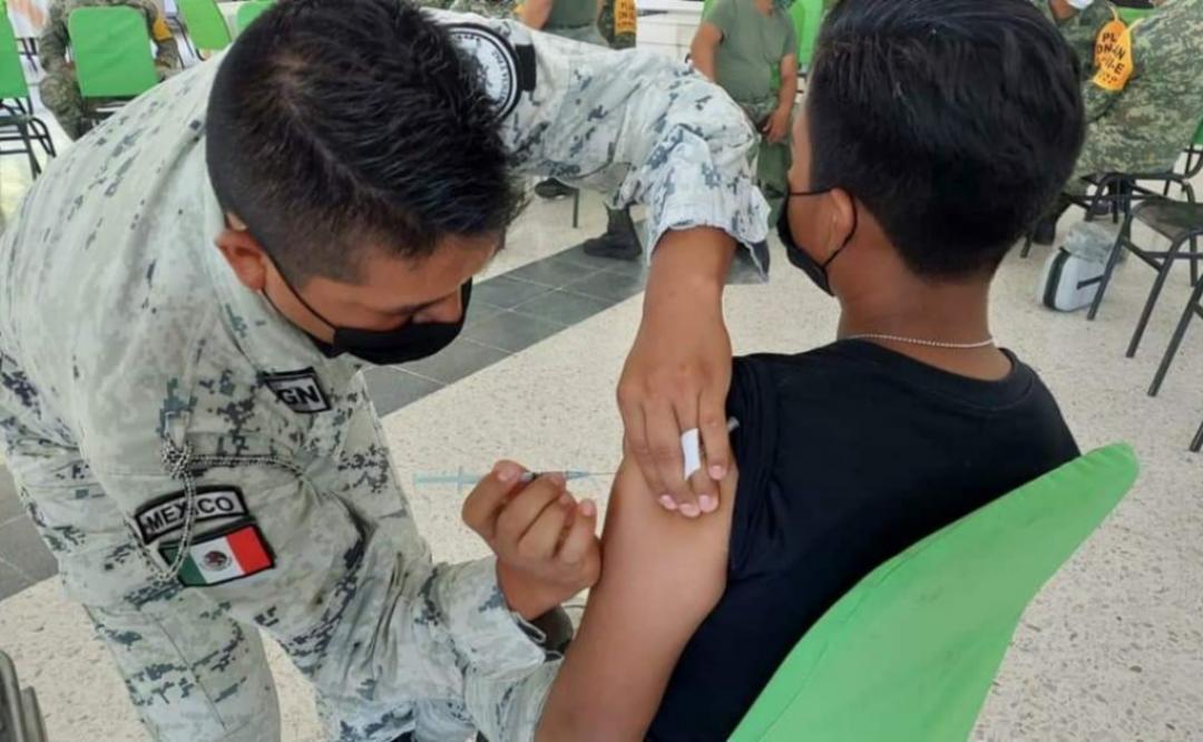 Jurisdicción sanitaria del Istmo de Oaxaca capacita a militares para jornada de vacunación en zonas rurales