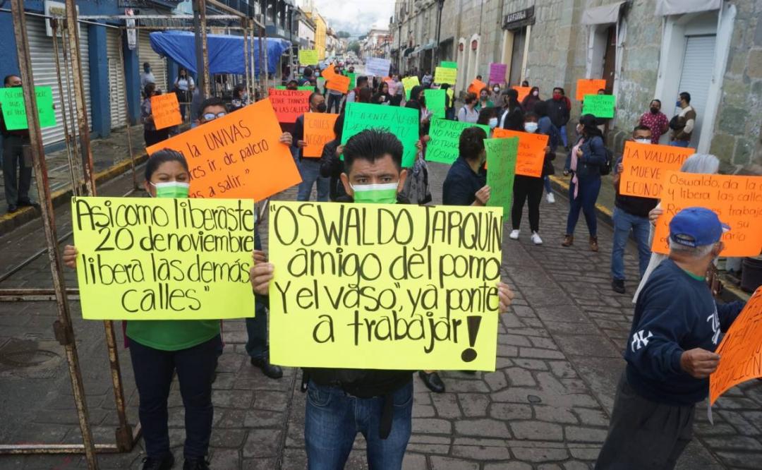 Comerciantes de Oaxaca piden reabrir calles del Centro; han quebrado 10 negocios en pandemia, reclaman