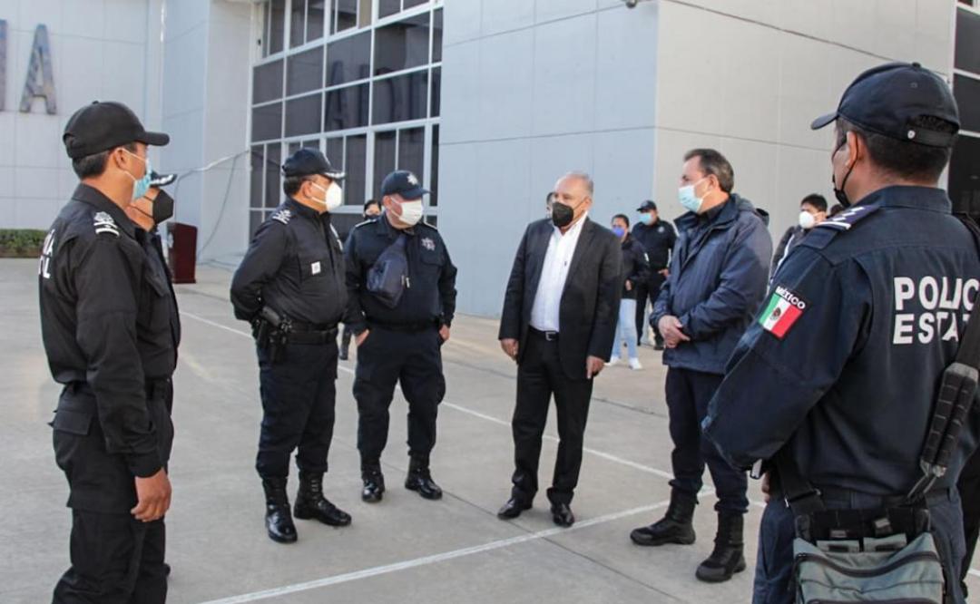 Entrega Seguridad Pública de Oaxaca un bono a policías estatales, en reconocimiento a su labor