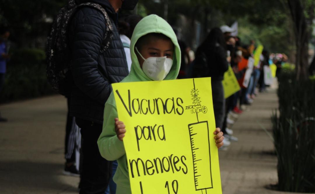 Alumnos de secundaria en Oaxaca exigen a federación agilice vacunación contra Covid a mayores de 12
