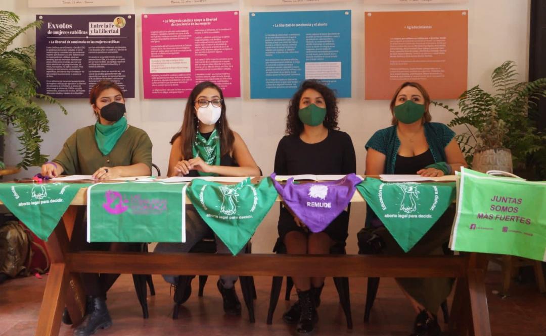 Presentan exposición Exvotos de mujeres católicas que han abortado, a 2 años de legalización en Oaxaca