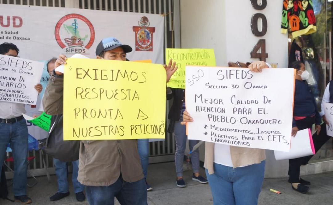 Integrantes de Sindicato Federal Democrático exige reconocimiento de parte de los Servicios de Salud de Oaxaca
