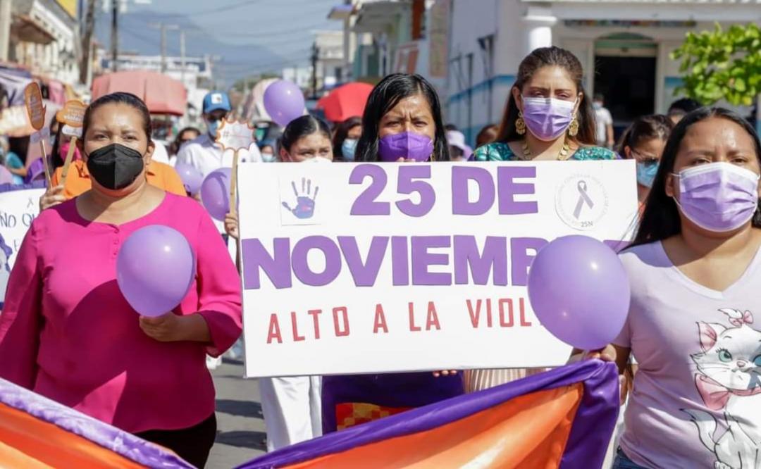 Mujeres de Oaxaca realizan Marcha del Silencio para exigir la erradicación de la violencia de género en el Istmo