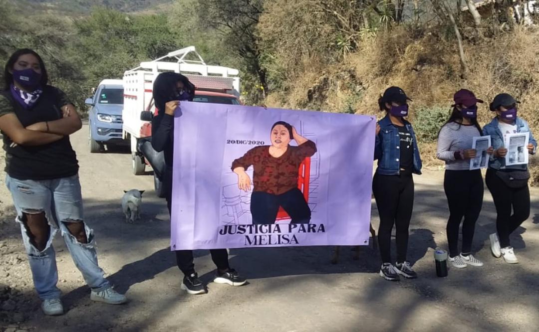 Protesta Marea Verde en la Mixteca de Oaxaca, a un año de feminicidio de Melisa; su esposo la asesinó y huyó