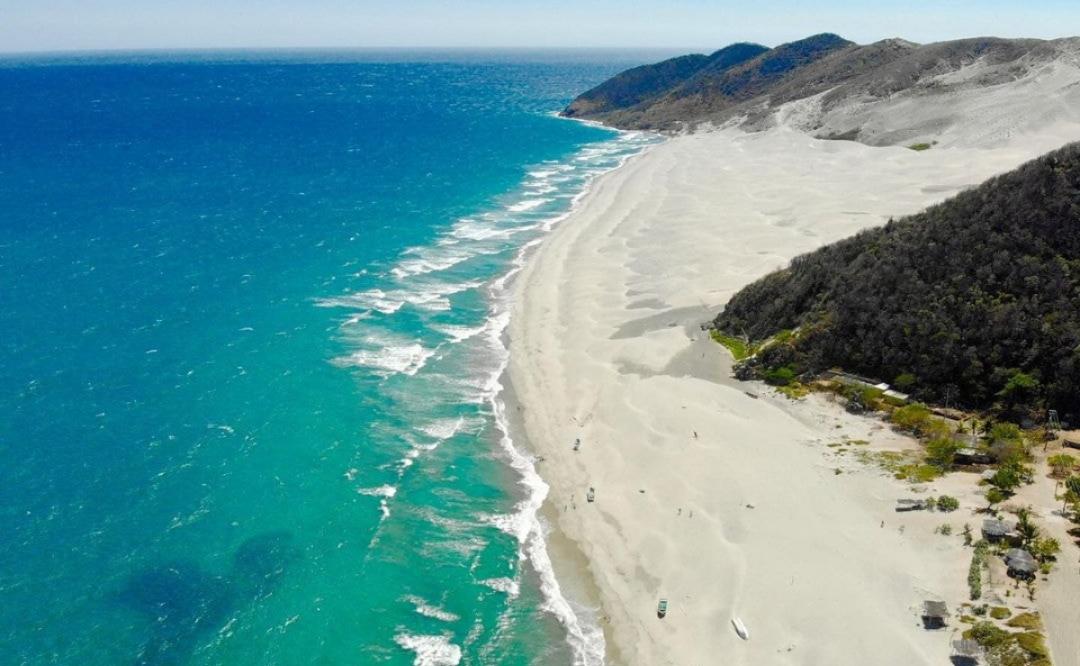 Playa Chipehua, un paraíso de dunas blancas en Oaxaca