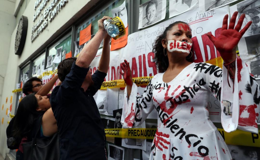Condena DDHPO agresión contra periodista José Santiago en Oaxaca; hay 288 carpetas desde 2015