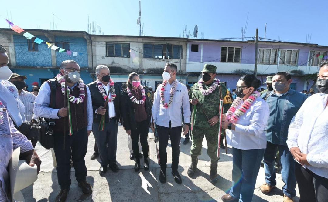 Con Tianguis del Bienestar, entregan bienes y artículos decomisados a población vulnerable de Oaxaca