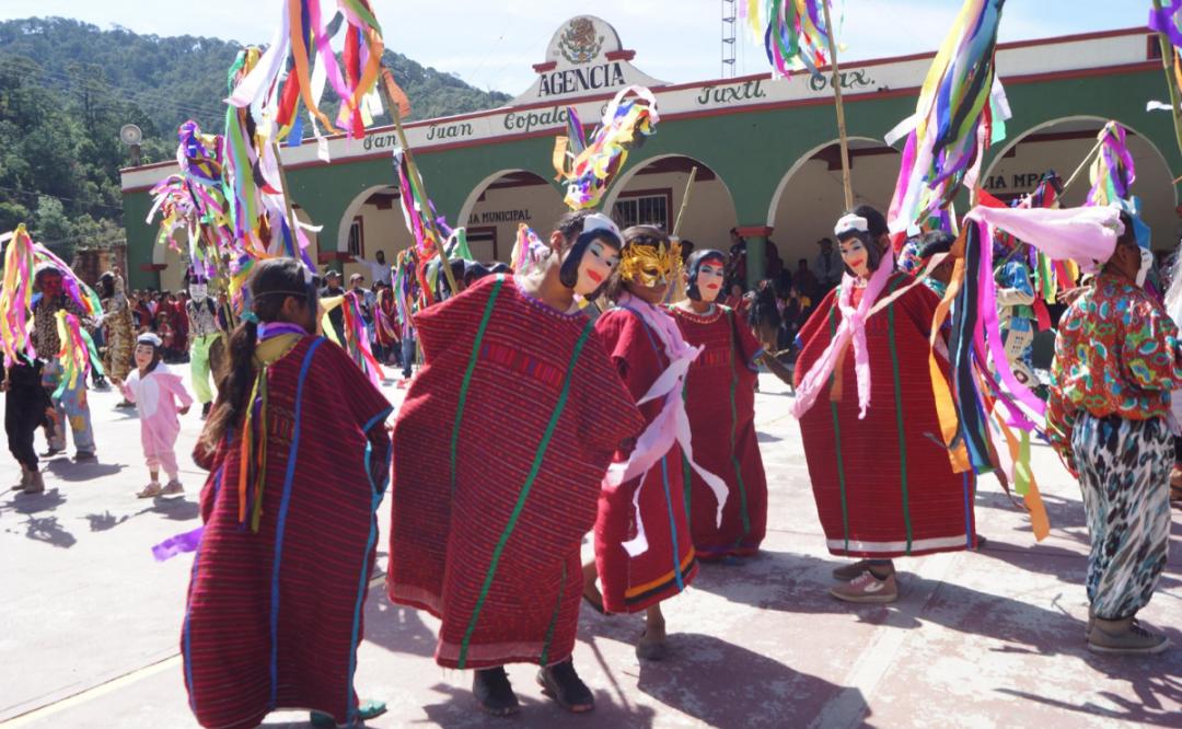 Entre tigres y Chilolos, así se vive el carnaval en Copala, centro ceremonial de los pueblos triquis de Oaxaca