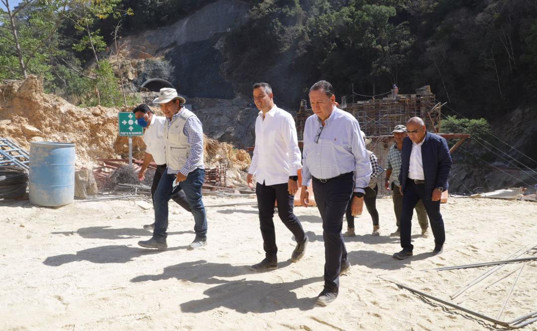 Supercarretera a la Costa de Oaxaca, con avance del 79.3%; Murat supervisa trabajos