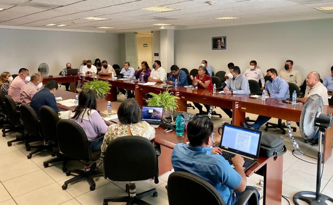 Pide Defensoría de Oaxaca garantizar entrega de recursos a Mazatlán Mixe y liberar a profesores