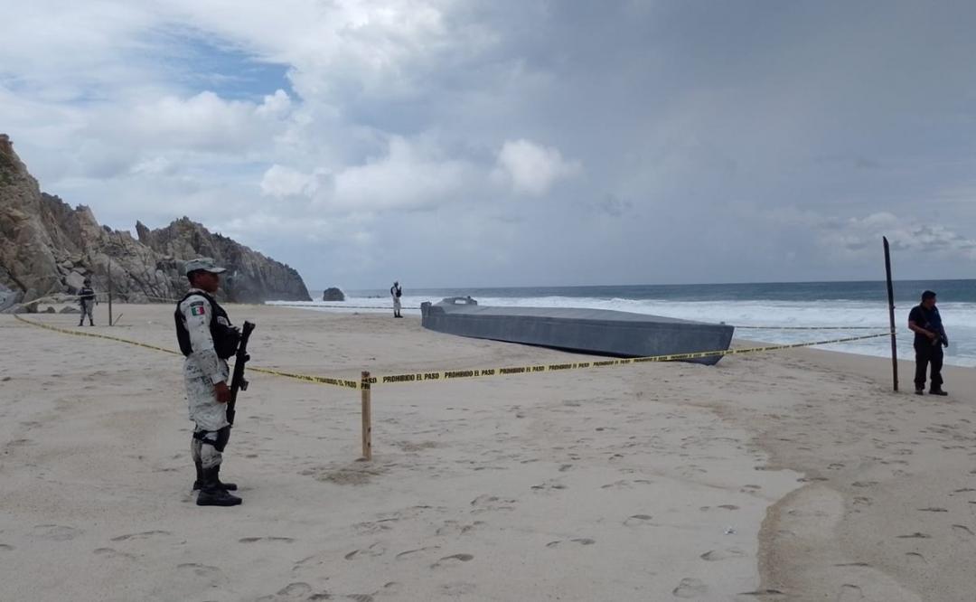 Descubre Guardia Nacional un sumergible acuático en la Costa de Oaxaca