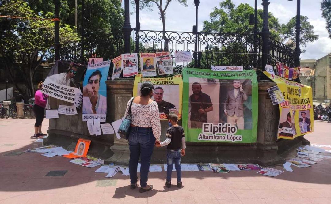 En vísperas del Día del Padre, exhiben en tendedero a deudores alimentarios en Oaxaca