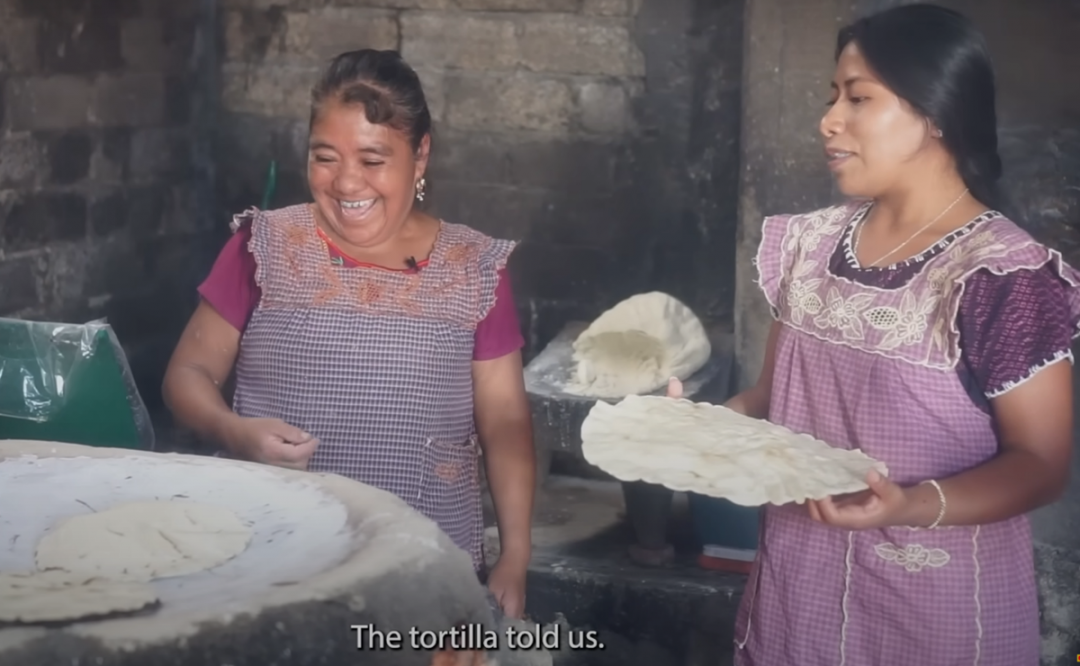 VIDEO. Yalitza Aparicio revela el verdadero origen de las tlayudas en Oaxaca