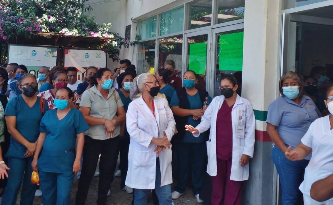 Unos 400 trabajadores del hospital de Especialidades de Salina Cruz, Oaxaca se van a paro idenfinido