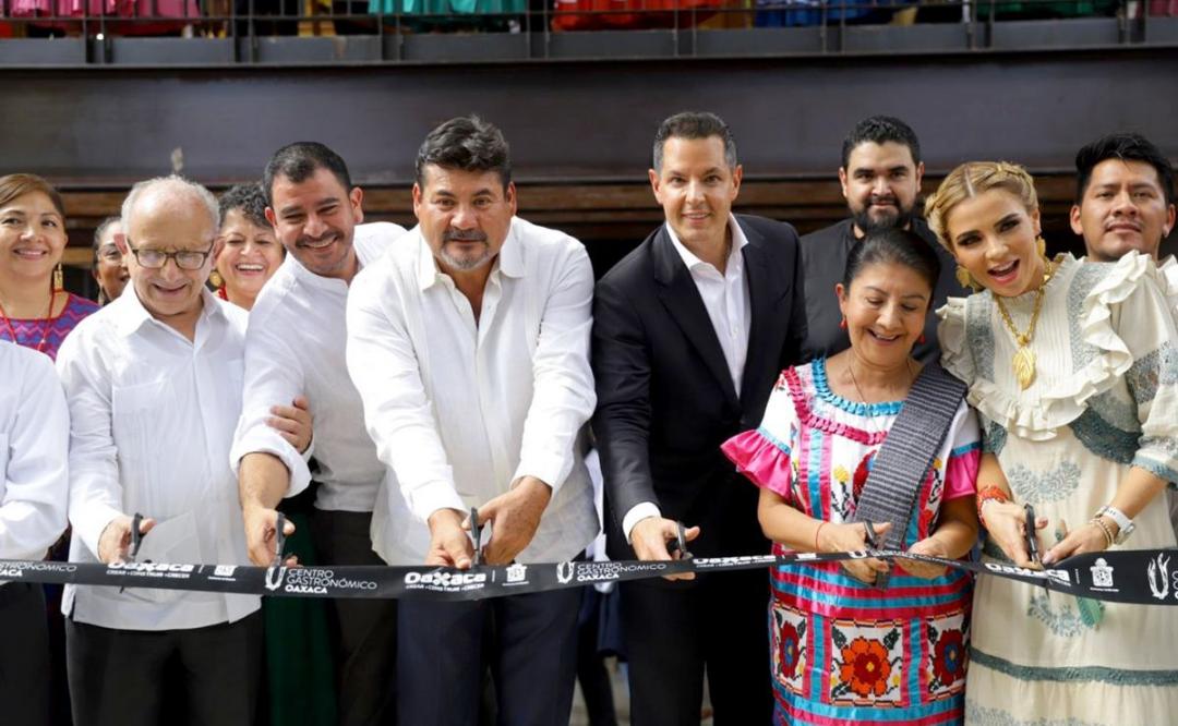 Inaugura Murat el nuevo Centro Gastronómico de Oaxaca; esperan derrama anual de 50 mdp