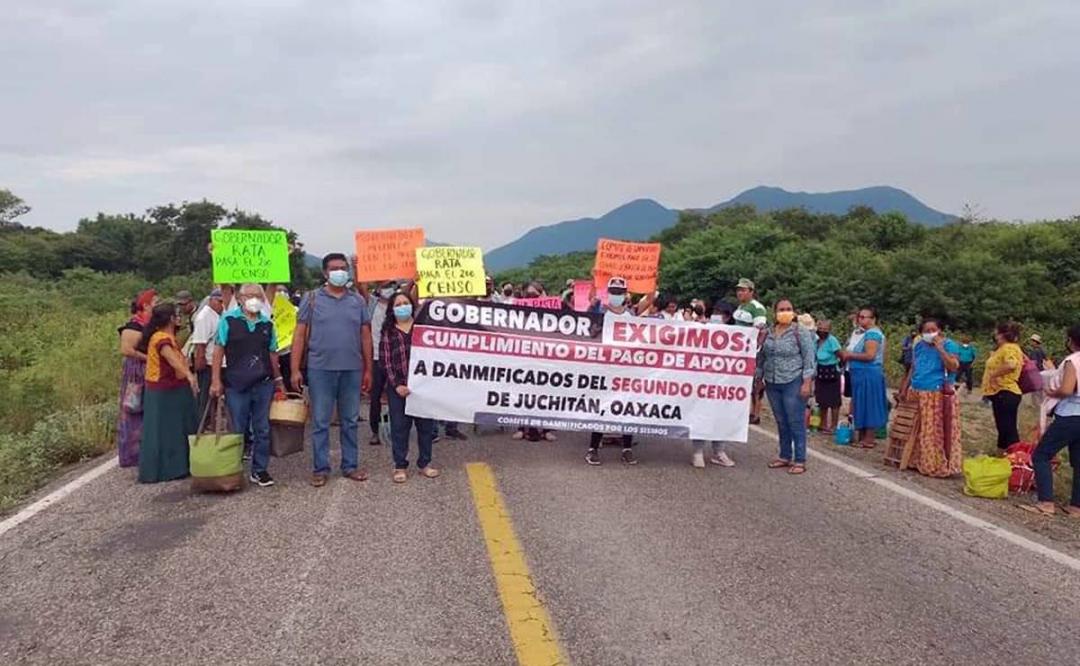 Con bloqueo indefinido, damnificados del 7-S en Oaxaca exigen entrega de apoyos a 5 años del terremoto