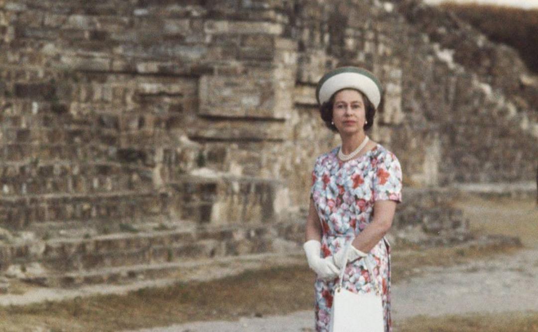 Con foto de la reina Isabel II en Monte Albán, Oaxaca, embajadora de México en Reino Unido da pésame a familia real
