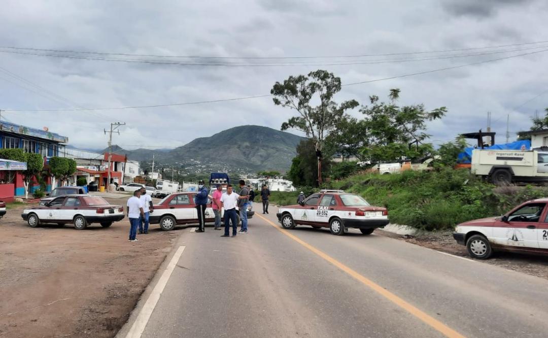 Pobladores de Vista Hermosa, Huajuapan, exigen destitución de 15 policías de Oaxaca por abuso de autoridad