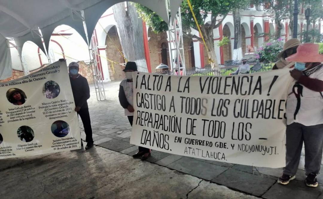 Cumplen un año sin hogar desplazados de Atatlahuca, en Oaxaca; exigen hallar a 4 desaparecidos
