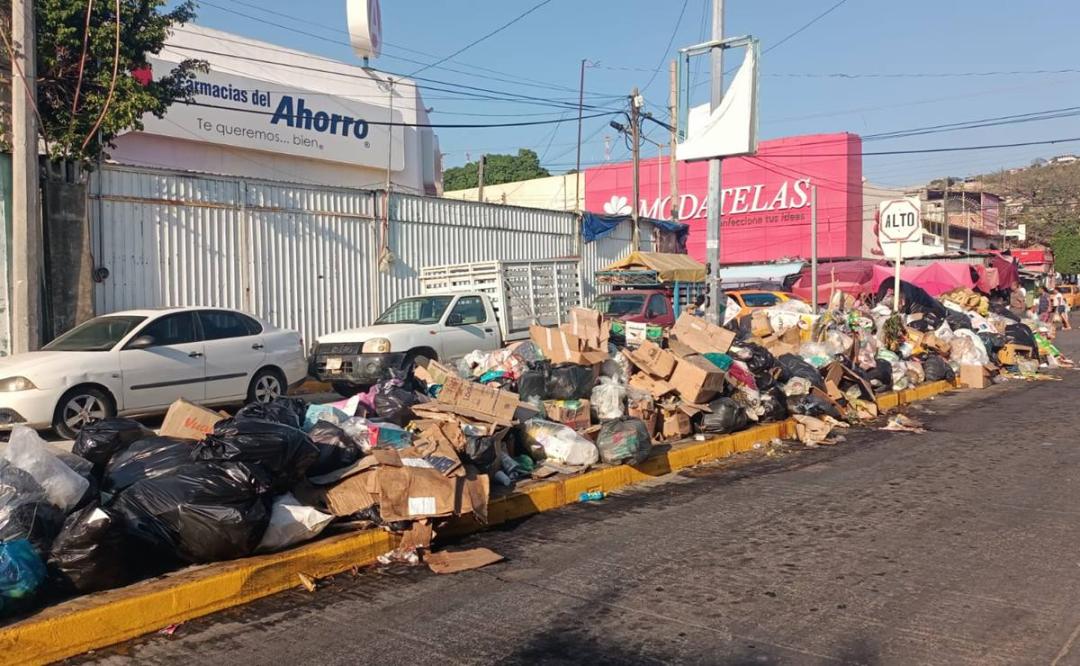 Despiden en Salina Cruz a líder sindical por encabezar paro laboral; no hay recolección de basura