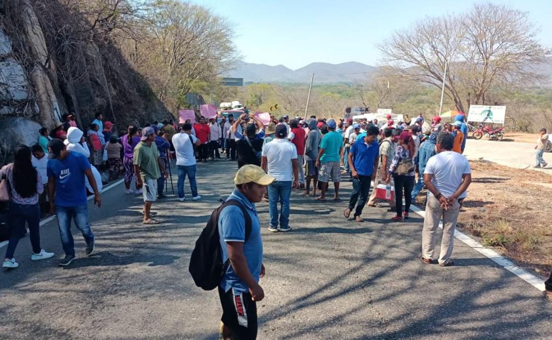 Acusan opacidad y adeudo de 10 mdp en Oaxaca por extracción de piedras para escollera del CIIT