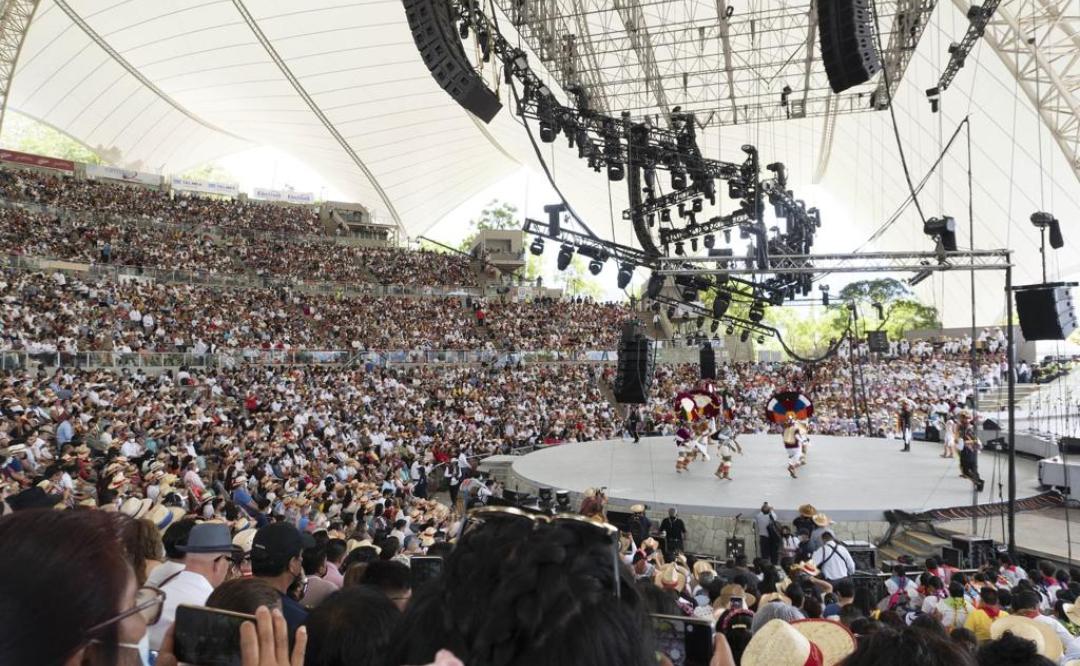 Arranca preventa para la Guelaguetza; limitan a dos boletos por persona para frenar tráfico