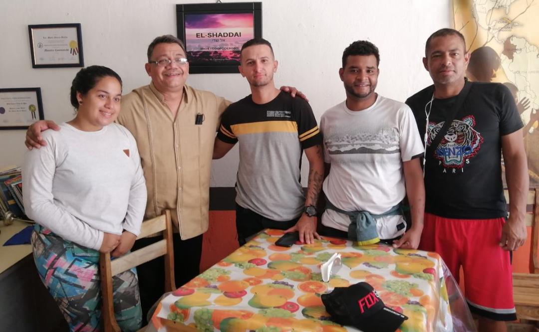 Sin apoyo oficial, 2 comedores sociales atienden a campesinos, madres solteras y migrantes en Tuxtepec