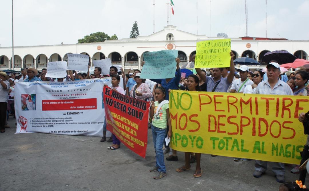 Participan 12 mil docentes de Tuxtepec en manifestaciones en la ciudad de Oaxaca, afirma representante