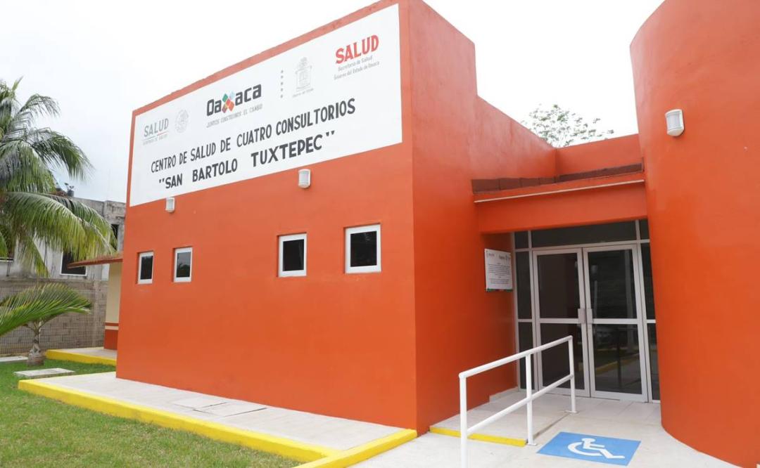 Inauguran Centro de Salud en Tuxtepec seis años después y con sobreprecio