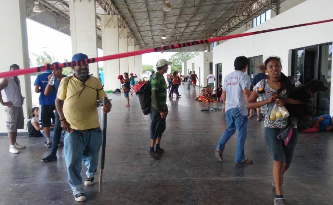 Alistan albergue en terminal de autobuses abandonada de Juchitán, ante ola migratoria en Oaxaca