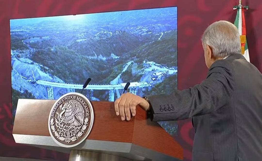Derrumbe en carretera de Oaxaca a Puerto Escondido retrasará inauguración hasta 3 meses: AMLO