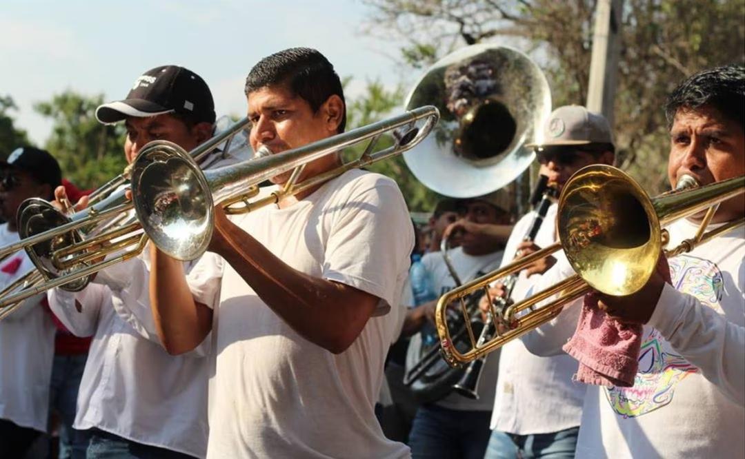 Corte invalida que se multe a músicos por cantar canciones con palabras altisonantes en Oaxaca
