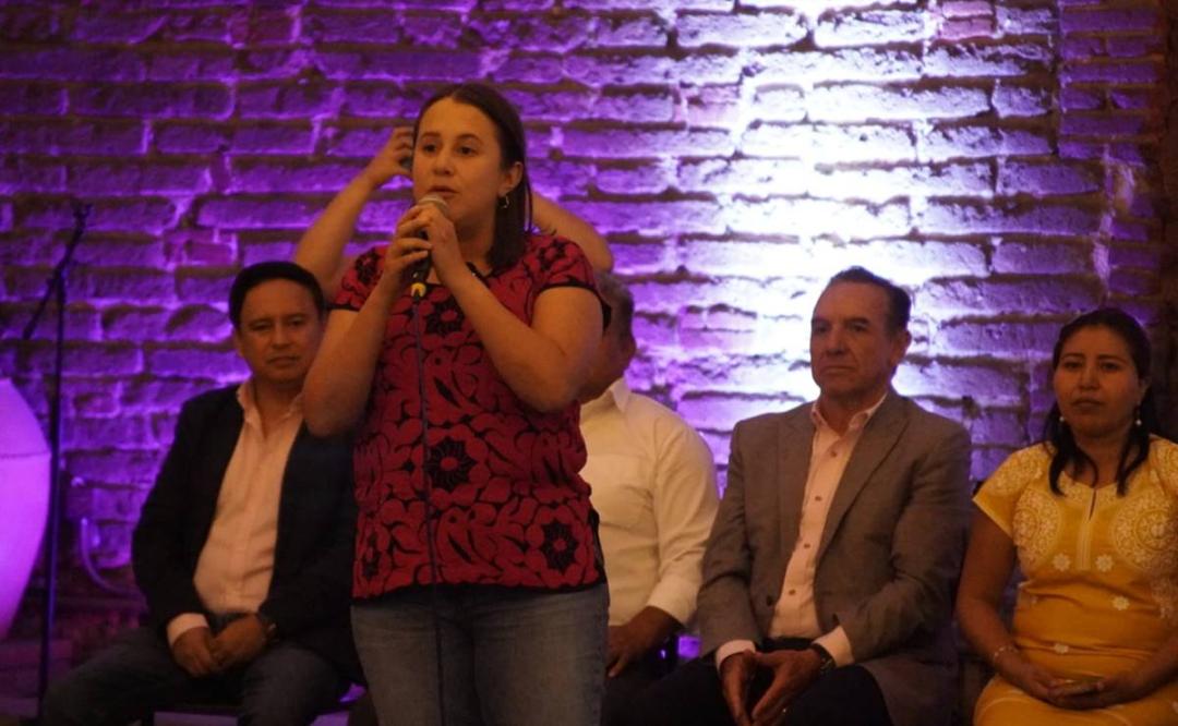 "En estas elecciones está en juego la libertad como la conocemos", asegura hija de Xóchitl Gálvez en Oaxaca