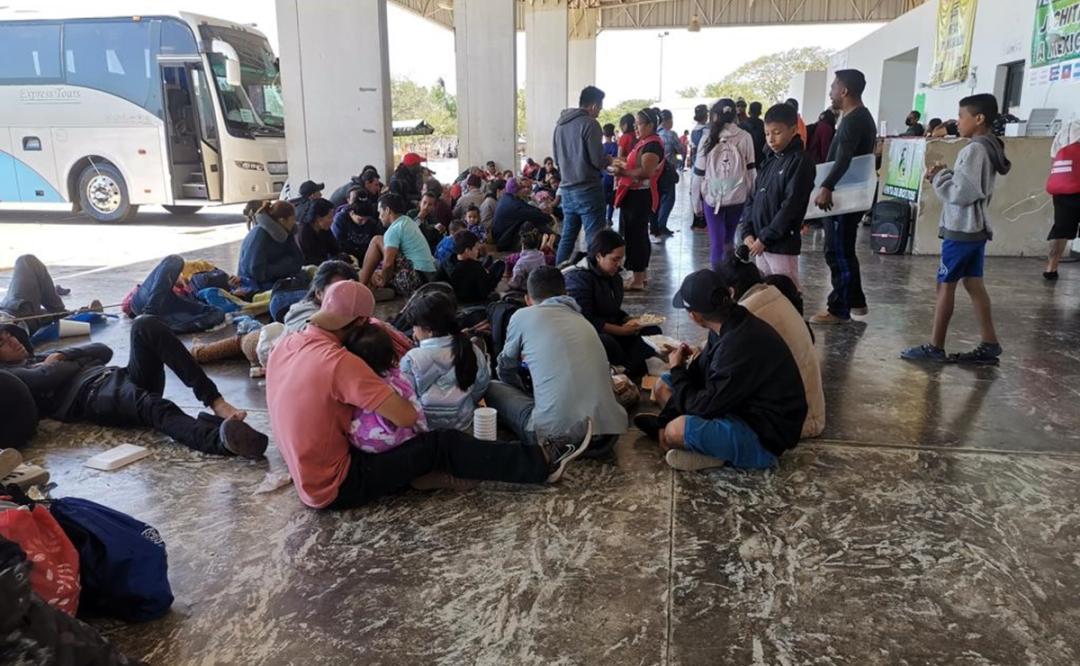 Tras acuerdos entre EU y México para frenar a migrantes, cierran en Oaxaca Centro de Movilidad