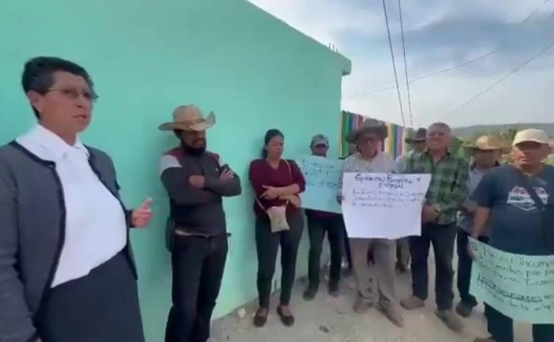 Exigen seguridad para desplazados de San Juan Juquila Mixes, Oaxaca, con protesta en obra de la autopista a Tehuantepec