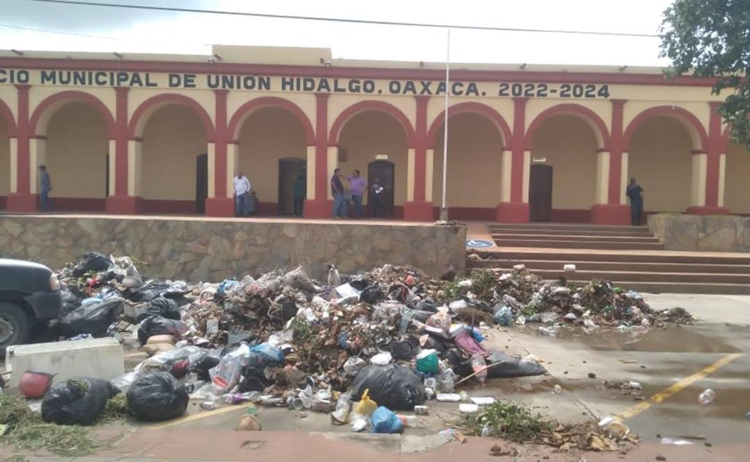 Municipios de Oaxaca en el Corredor Interoceánico carecen de sitios para tratar y depositar la basura