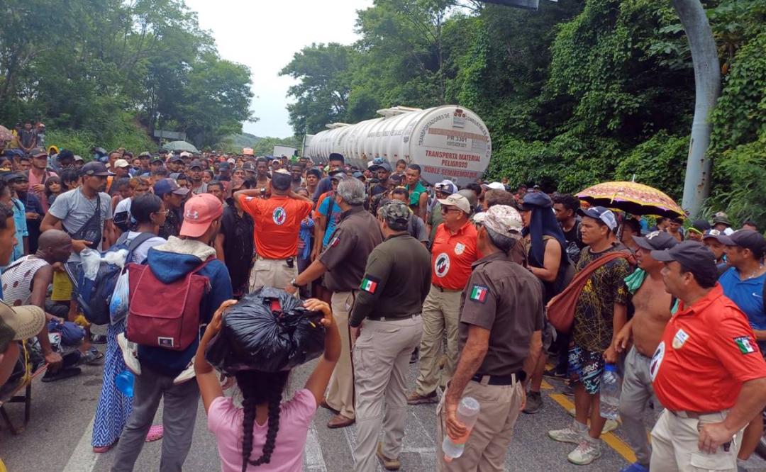 Migrantes de caravana “Jesucristo” abandonan territorio de Oaxaca e ingresan a Veracruz tras 15 días