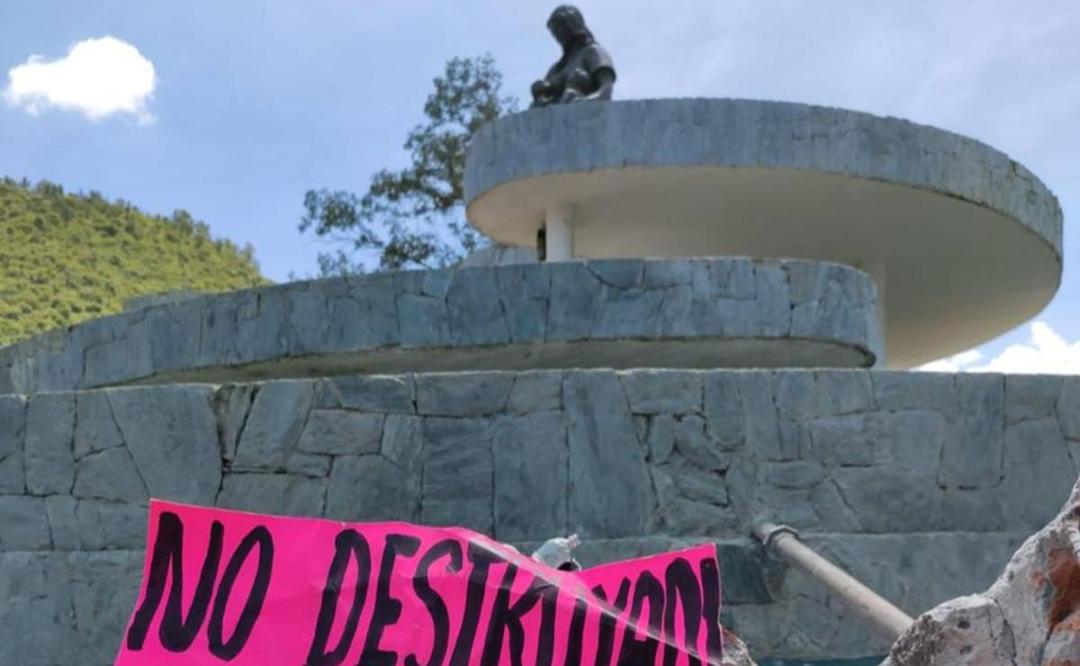 Vecinos de la ciudad de Oaxaca protestan por obras en Monumento a la Madre; no les informaron