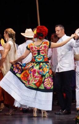 Con baile, Murat inaugura las fiestas de la Guelaguetza 2022, la m&aacute;xima celebraci&oacute;n de Oaxaca