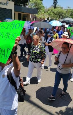 Acusan a gobiernos de Oaxaca y federal por desabasto y d&eacute;ficit de personal en Hospital Civil de Oaxaca