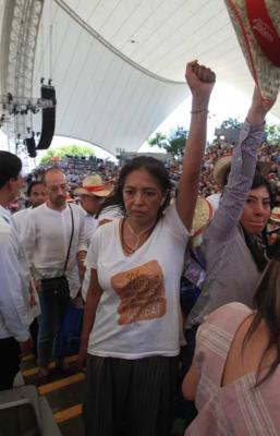 Gobierno de Oaxaca &ldquo;celebra&rdquo; a pueblos ind&iacute;genas con la Guelaguetza, pero violenta a cineasta mixteca y a fot&oacute;grafo de EL UNIVERSAL