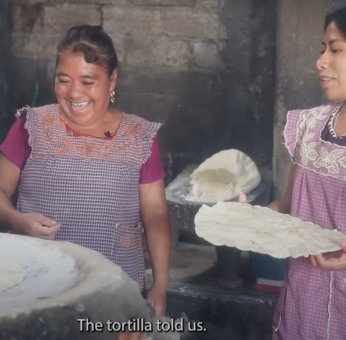 VIDEO. Yalitza Aparicio revela el verdadero origen de las tlayudas en Oaxaca