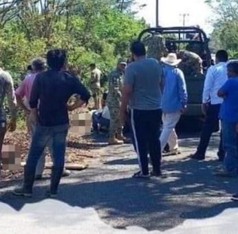 Camioneta del Ej&eacute;rcito cae a barranco de 20 metros en Oaxaca; muere un soldado y hay 6 heridos