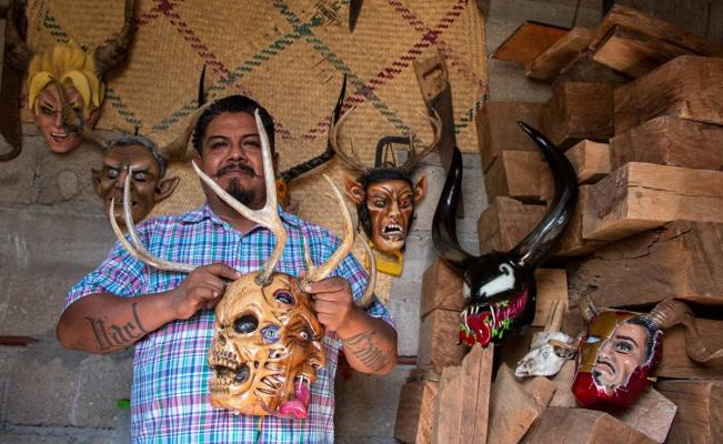 El artesano que dio vida en madera al Tabayuco, esp&iacute;ritu cuidador del monte en la Mixteca de Oaxaca