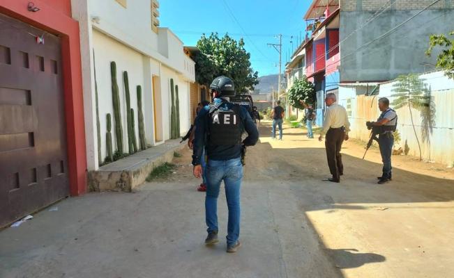 Asesinan a agente de investigaci&oacute;n y lesionan a 2 m&aacute;s en enfrentamiento armado en la Costa de Oaxaca