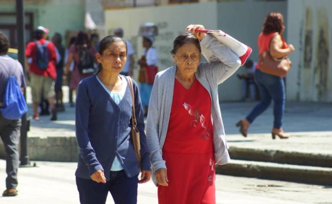 Advierten temperaturas de hasta de 40 grados en 4 regiones de Oaxaca por segunda ola de calor