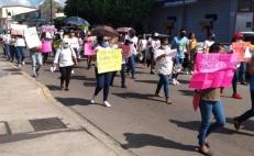 Marchan en Tuxtepec para exigir la aparición con vida de las jóvenes  desaparecidas 