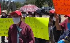 Protestan habitantes de San Antonio de la Cal en el Congreso; piden salida de comisionado municipal