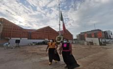 Con bandera a media asta, conmemoran en Juchitán a las víctimas del terremoto