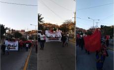 Marchan en apoyo a policías del puerto de Salina Cruz que están en paro laboral por aguinaldos